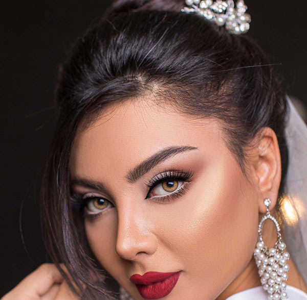 مدل آرایش زنانه ساده و ملایم بسیار شیک به سبک لایت