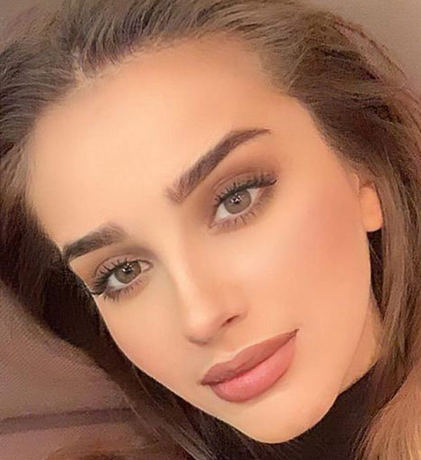 مدل آرایش زنانه ساده و ملایم بسیار شیک به سبک لایت