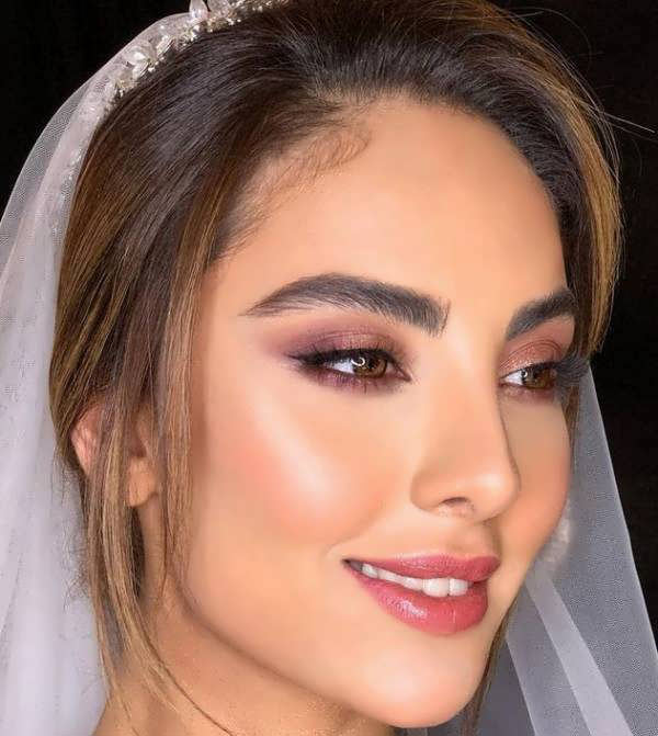 مدل آرایش زنانه شیک لایت و جذاب به سبک اروپایی