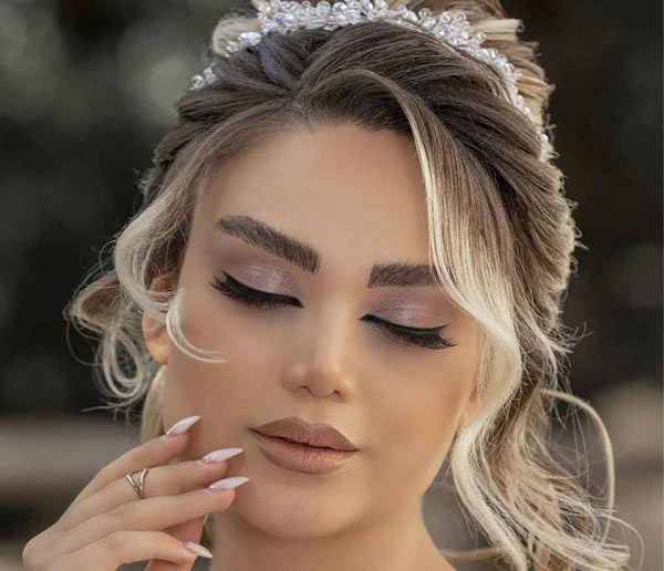 مدل آرایش زنانه شیک لایت و جذاب به سبک اروپایی