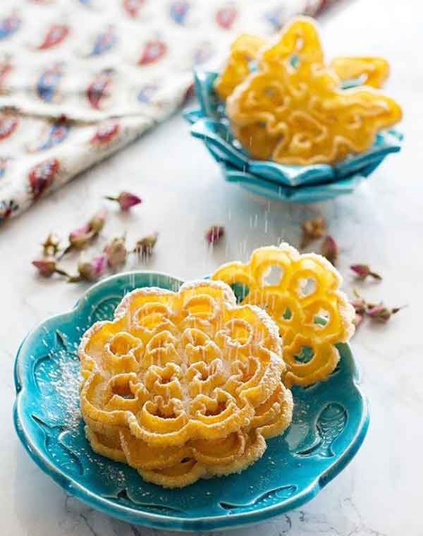 فیلم طرز تهیه نان پنجره ای ساده نان پنجره ای ساناز مینایی طرز تهیه شیرینی پنجره ای با پیمانه لیوان طرز تهیه شیرینی پنجره ای بدون شیر نون پنجره ای با ماست فوت و فن شیرینی پنجره ای نان پنجره ای با نشاسته ذرت شیرینی پنجره ای ساده