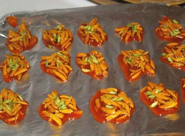 فیلم طرز تهیه پولکی ساده پولکی با گلاب طرز تهیه پولکی ساده در منزل بدون سرکه طرز تهیه پولکی تخته ای طرز تهیه پولکی ساده خانگی طرز تهیه پولکی کنجدی نازک فیلم طرز تهیه پولکی زعفرانی در منزل فیلم طرز تهیه پولکی کنجدی