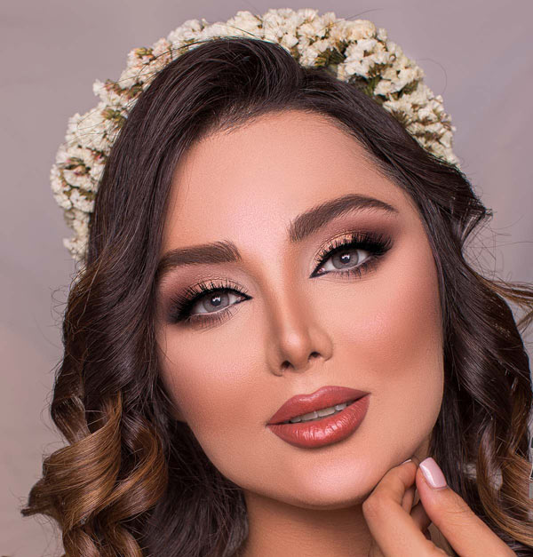 آرایش زنانه ساده و ملایم بسیار شیک جذاب برای مهمانی و دورهمی