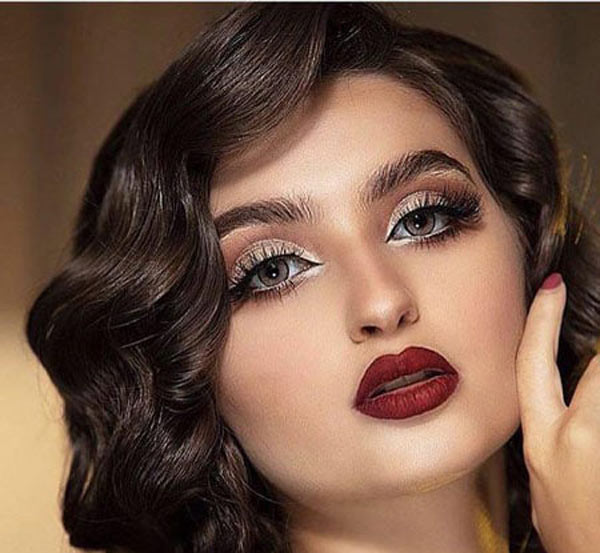 مدل آرایش زنانه ساده و شیک ملایم بسیار زیبا مناسب انواع فرم صورت