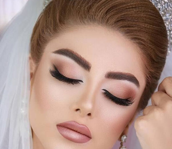 مدل آرایش زنانه ساده و شیک ملایم بسیار زیبا مناسب انواع فرم صورت