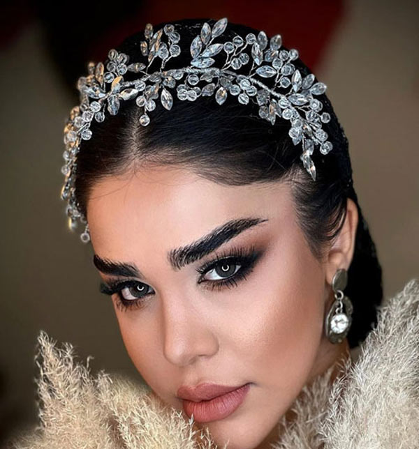 مدل آرایش زنانه ساده و شیک ملایم بسیار زیبا مناسب انواع فرم صورت