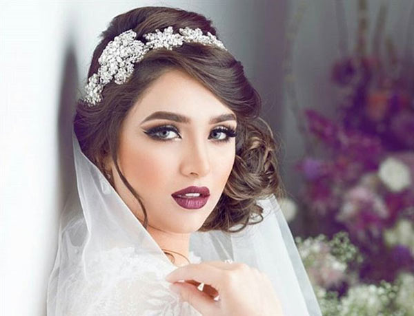 مدل آرایش زنانه ساده و شیک ملایم بسیار زیبا مناسب انواع فرم صورت