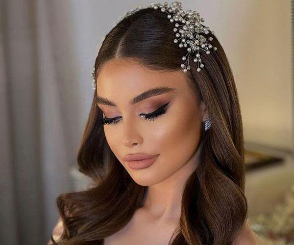 مدل آرایش زنانه ساده و شیک ملایم بسیار زیبا مناسب انواع فرم صورت