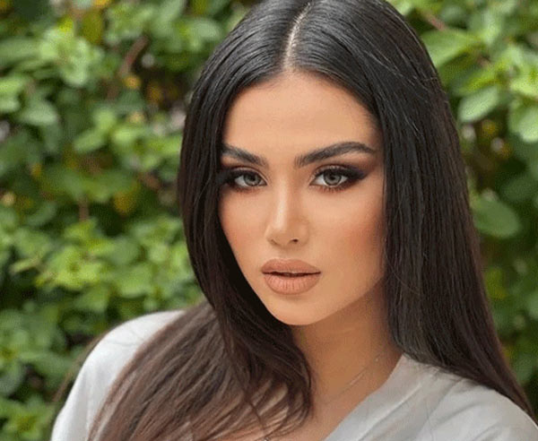 مدل آرایش زنانه ۱۴۰۲ ملایم و ساده برای همه نوع فرم صورت بسیار جذاب