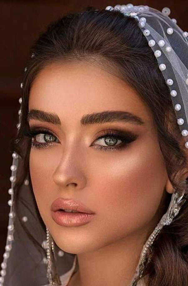 مدل آرایش زنانه ایرانی ساده شیک و لایت با متد روز