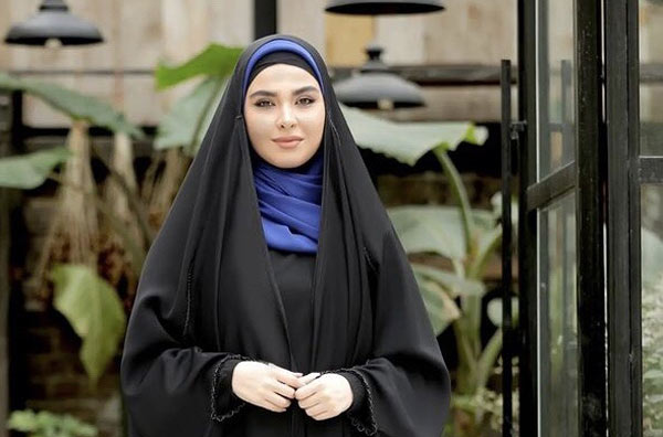 مدل بستن روسری زیر چادر برای خانم های محجبه بسیار زیبا