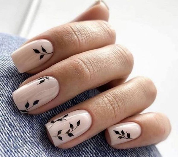 مدل طراحی ناخن ساده شیک برای خانم های باکلاس