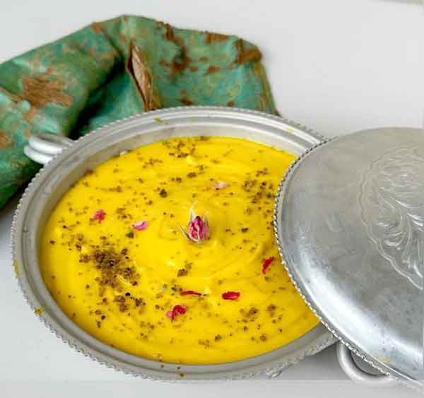 طرز تهیه حلوای شیر با آرد گندم طرز تهیه حلوا شیر کشدار فیلم طرز تهیه حلوای شیر حلوای شیر مجلسی طرز تهیه حلوا شیر با زعفران حلوای شیر سوهانی طرز تهیه حلوا شیر برای 4 نفر حلوای شیر قهوه ای