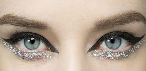 مدل آرایش چشم درشت با ترفندهای ساده و بسیار زیبا