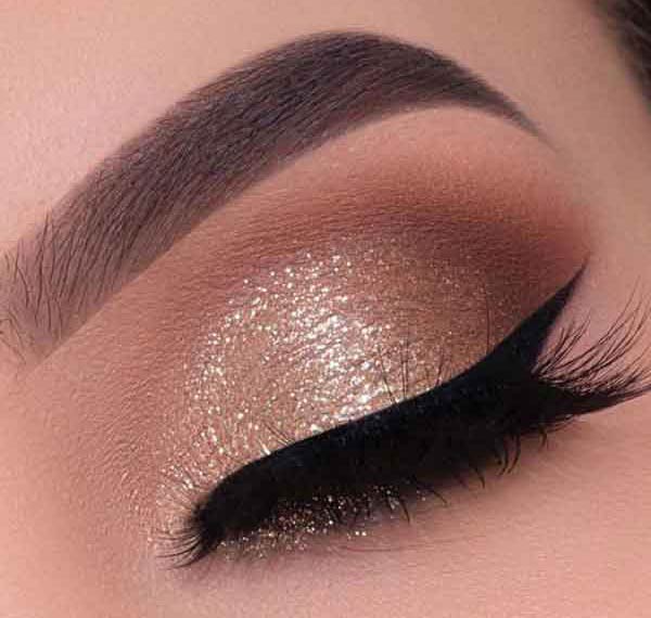 مدل آرایش چشم لایت ساده و ملایم بسیار زیبا و خیره کننده