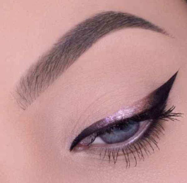 مدل آرایش چشم لایت ساده و ملایم بسیار زیبا و خیره کننده