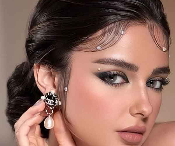 مدل آرایش چشم ملایم دخترانه ساده جذاب و خیره کننده