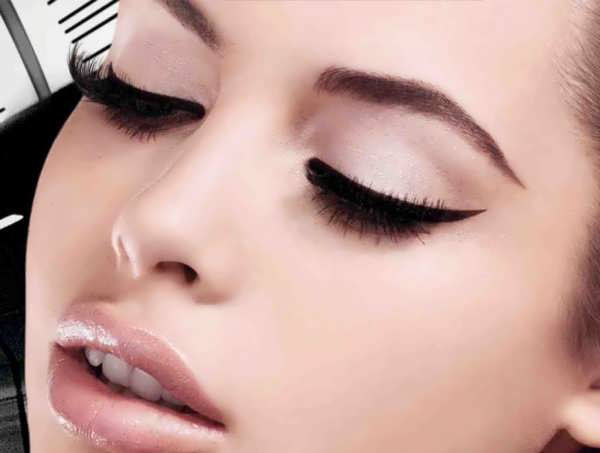 مدل آرایش چشم ملایم دخترانه ساده جذاب و خیره کننده