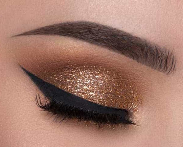 مدل آرایش چشم ملایم دخترانه ساده جذاب و خیره کننده