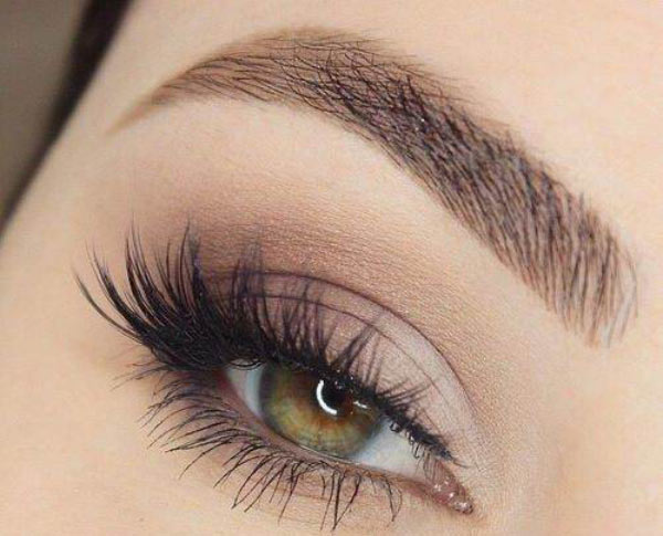 مدل آرایش چشم ملایم دخترانه ساده جذاب و خیره کننده