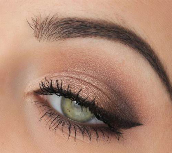 مدل آرایش چشم ملایم دخترانه ساده جذاب و خیره کننده