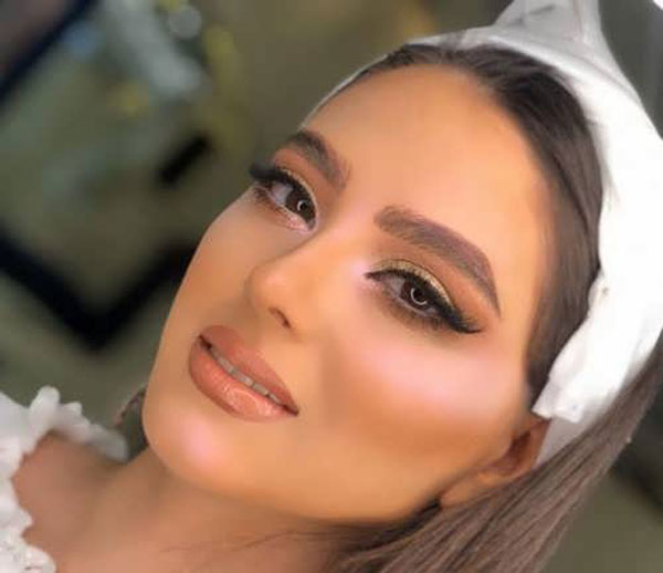 مدل آرایش صورت گرد شیک و ساده با تکنیک روز دنیا