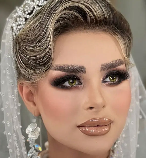 مدل آرایش صورت گرد شیک و ساده با تکنیک روز دنیا