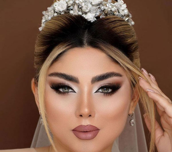 مدل آرایش صورت گرد شیک و ساده با تکنیک روز دنیا