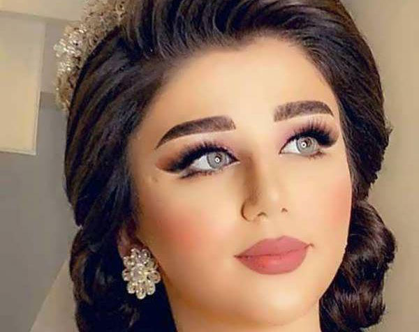 مدل آرایش صورت گرد شیک و ساده با تکنیک روز دنیا