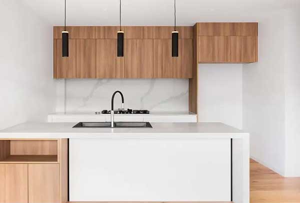 مدل کابینت آشپزخانه کوچک ایرانی جدید بسیار شیک با دکوراسیونی خاص