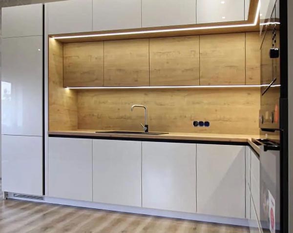 مدل کابینت های گلاس بسیار شیک با رنگ سفید و طوسی