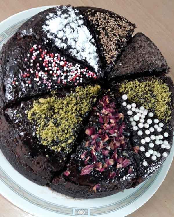 طرز تهیه کیک براونی اصل طرز تهیه کیک براونی خیس کیک براونی شکلاتی غلیظ آموزش تصویری کیک براونی تفاوت کیک براونی و کاکائویی طرز تهیه کیک براونی با پودر اماده کیک براونی شف طیبه کیک براونی تک نفره