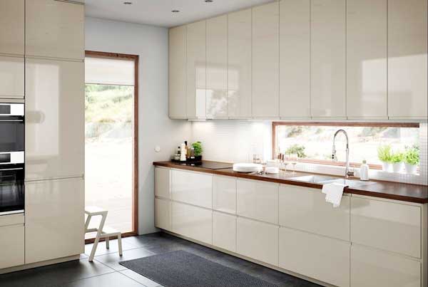 هایگلاس مدل کابینت آشپزخانه ایرانی جدید با رنگ پرطرفدار سفید شیک و لاکچری