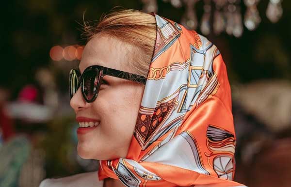 مدل بستن روسری جدید + جدیدترین مدل های بستن روسری و شال را در اینجا ببینید