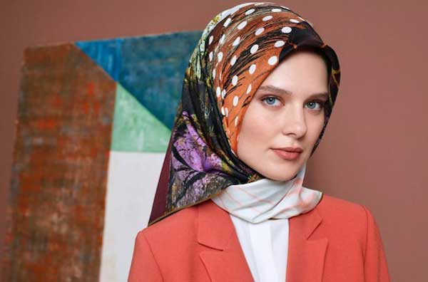 مدل بستن روسری کوتاه با روش های ساده و بسیار زیبا