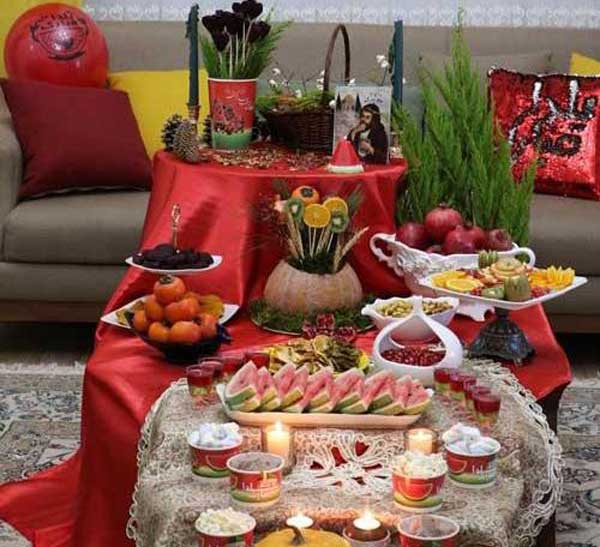 تزیین شب یلدا + زیباترین ایده ها برای تزیین سفره یلدا سال ۱۴۰۲