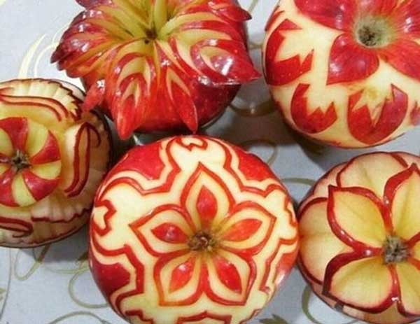 تزیین سیب برای شب یلدا بسیار زیبا به روزترین میوه آرایی یلدایی