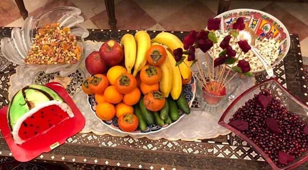 تزیین سفره شب یلدا لاکچری با هنر میوه آرایی بسیار زیبا و خاص