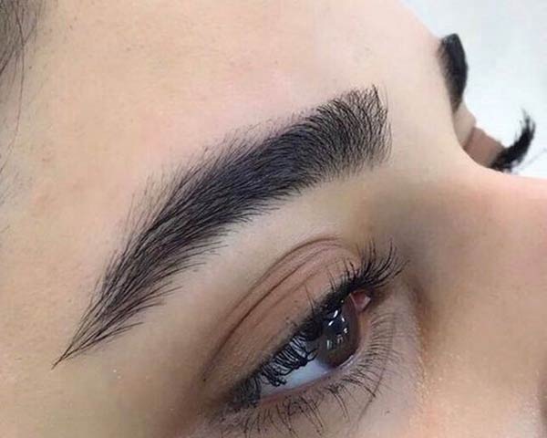 مدل ابرو دخترانه ۱۴۰۲ پهن بسیار زیبا مناسب همه نوع فرم صورت