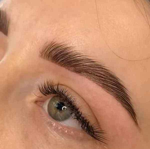 مدل ابرو دخترانه برای صورت گرد بسیار زیبا پهن و اسپرت