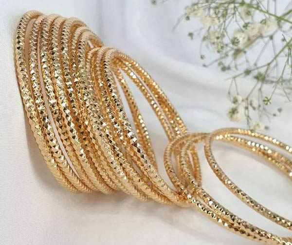 مدل النگو ریز + جدیدترین و شیک ترین مدل های النگو طلا ریز زنانه را اینجا ببین