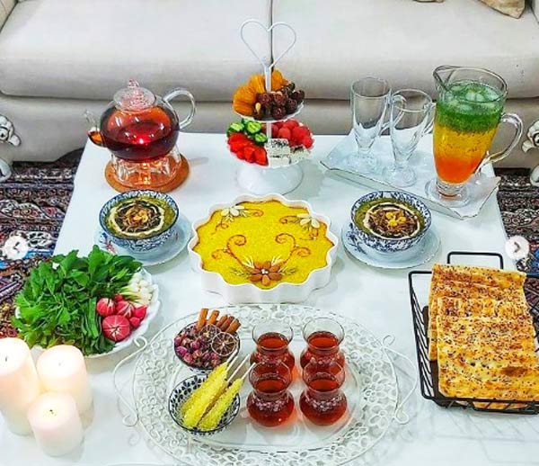 مدل سفره افطار ساده ترین و شکیل ترین ایده ها برای چیدن سفره افطار ماه رمضان امسال