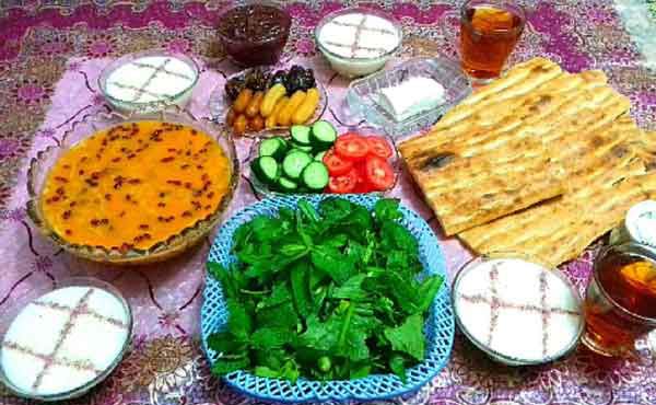 مدل سفره سحر با دیزاین ساده و غذاهای سبک برای ماه رمضان امسال