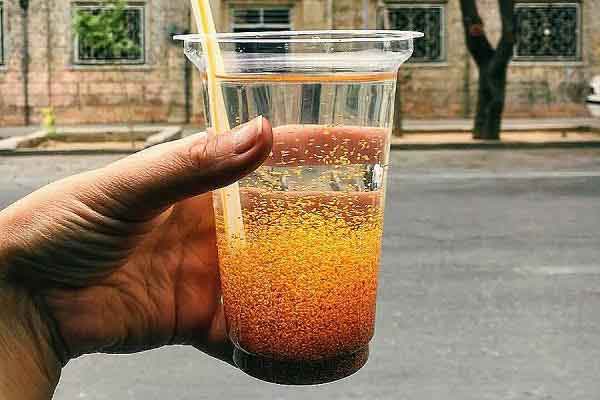 شربت خاکشیر با آبلیمو طرز تهیه شربت خاکشیر وتخم شربتی طرز تهیه شربت خاکشیر برای پاکسازی کبد شربت خاکشیر بدون شکر خواص خاکشیر ته نشین نشدن خاکشیر در شربت طرز شستن خاکشیر شربت تخمه شربتی با گلاب
