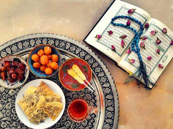 سفره افطار ساده با چیدمان بسیار زیبا برای ماه مبارک رمضان