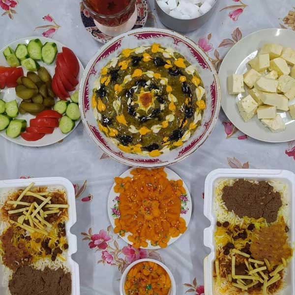 سفره افطار ساده با چیدمان بسیار زیبا برای ماه مبارک رمضان