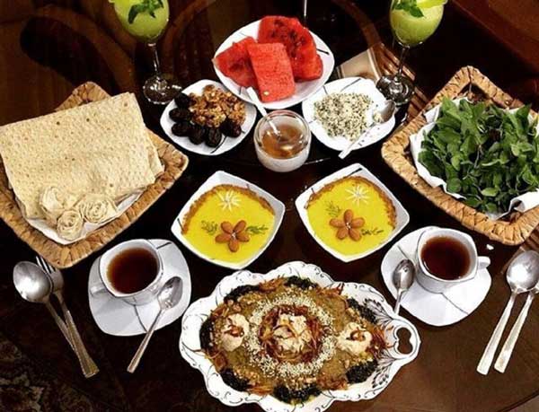 سفره افطار ساده با چیدمان بسیار زیبا برای ماه مبارک رمضان