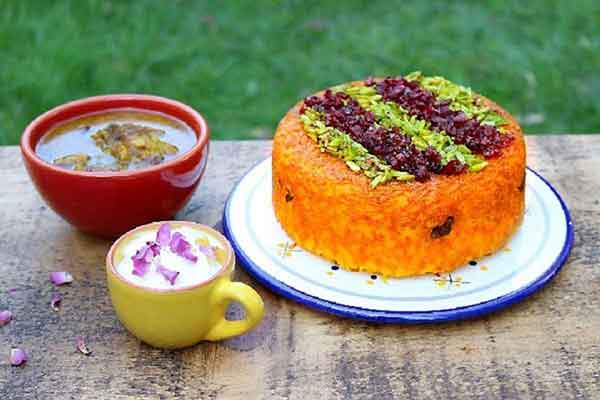 طرز تهیه ته چین ساده طرز تهیه ته چین مرغ ساده در قابلمه طرز تهیه ته چین مرغ برای 4 نفر طرز تهیه ته چین مرغ زعفرانی در قابلمه ته چین مرغ برای دو نفر ته چین مرغ مجلسی