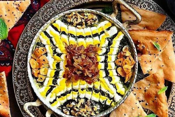 تزیین آش برای ماه رمضان زیباترین و ساده ترین ایده ها برای تزیین آش ماه رمضان با کشک و نعناع داغ