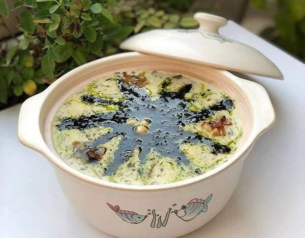 تزیین آش برای ماه رمضان زیباترین و ساده ترین ایده ها برای تزیین آش ماه رمضان با کشک و نعناع داغ